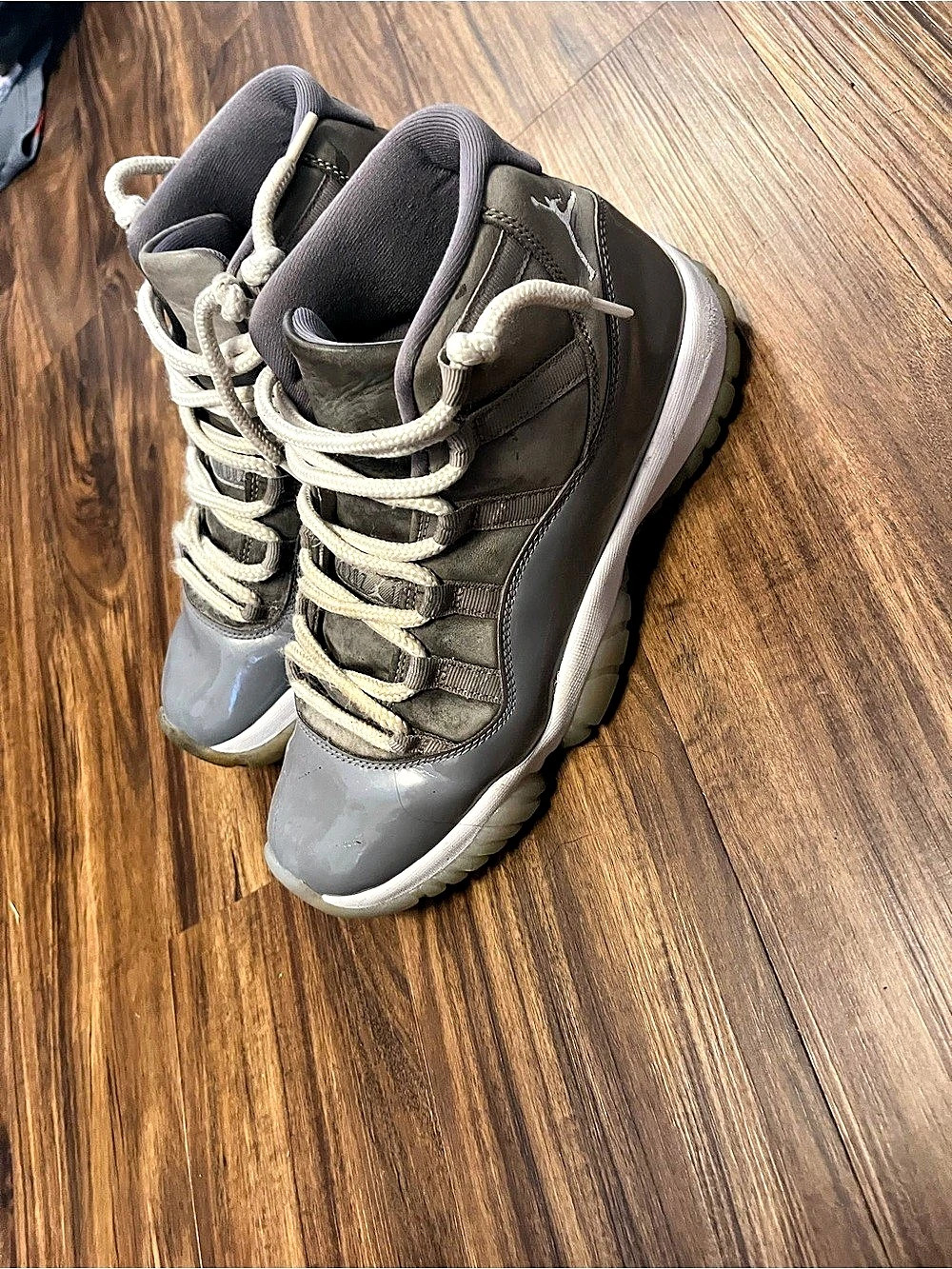 Jordan Air Jordan 11 Retro 'Cool Grey' Sneakers Gray & Black